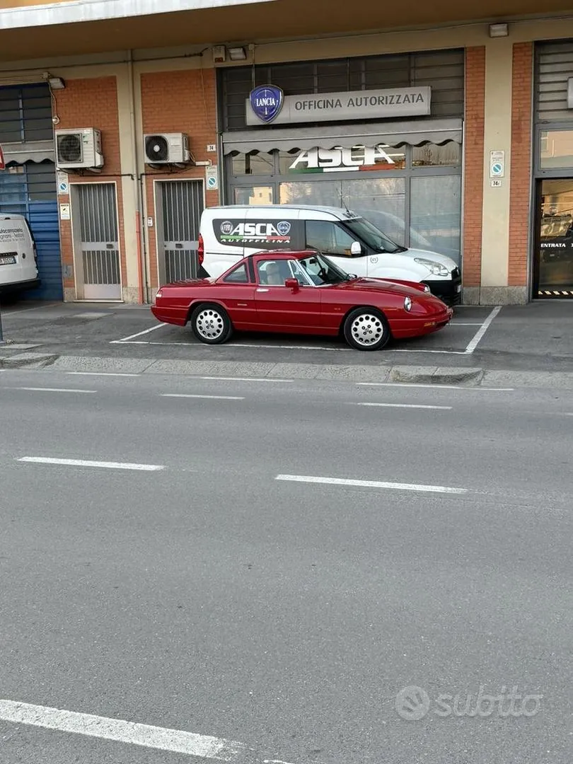 Alfa Romeo Spider 1993 photo 2