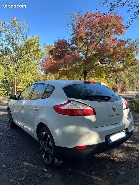 Renault Megane 2015 photo 3