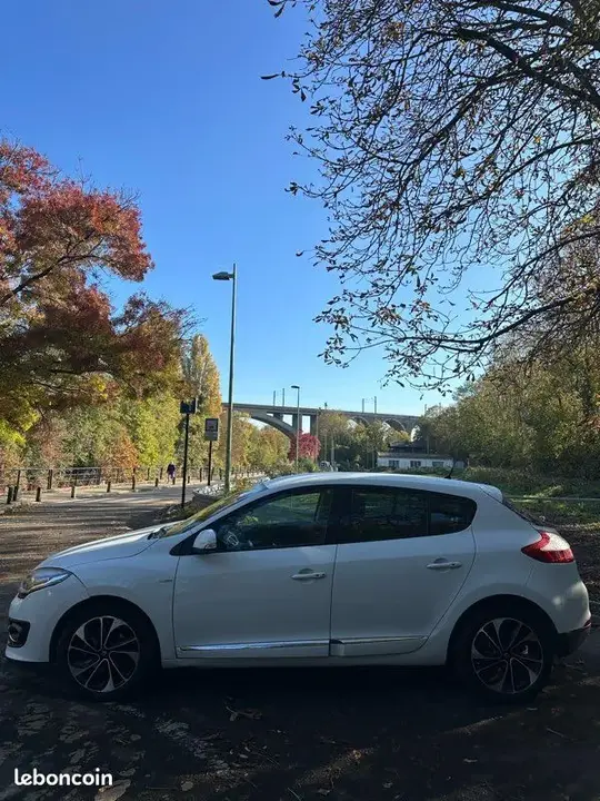 Renault Megane 2015 photo 2