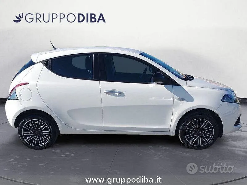 Lancia Ypsilon 2022 photo 4