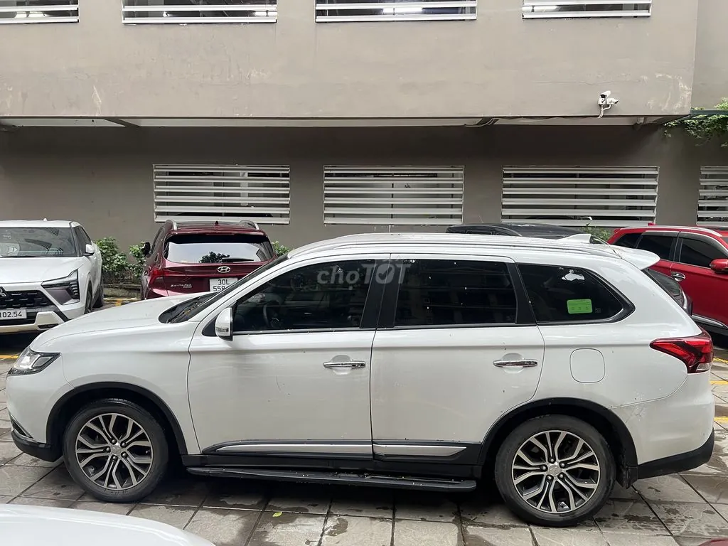 Mitsubishi Outlander 2019 photo 2