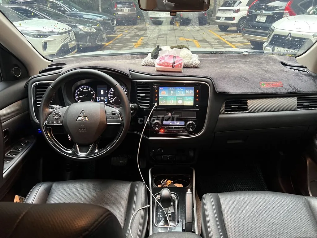Mitsubishi Outlander 2019 photo 4