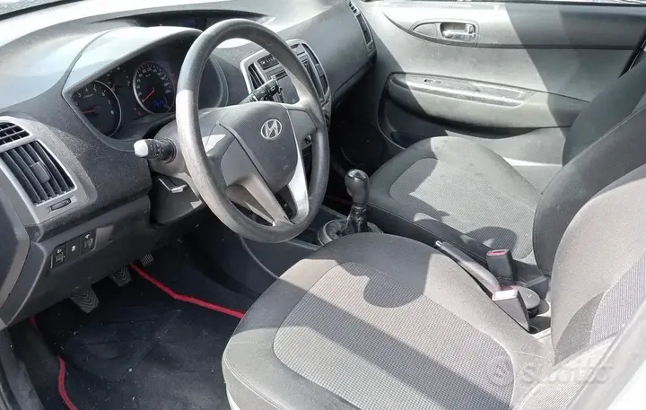 Hyundai I20 2012 photo 4