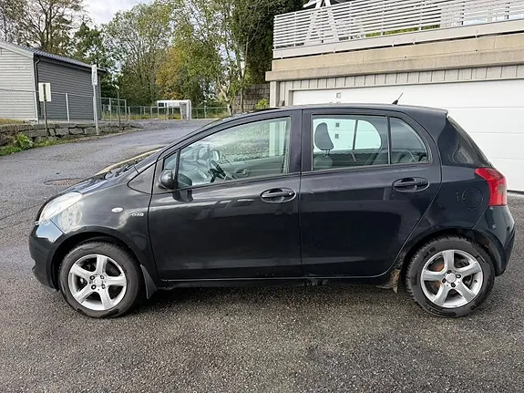 Toyota Yaris 2007 photo 4