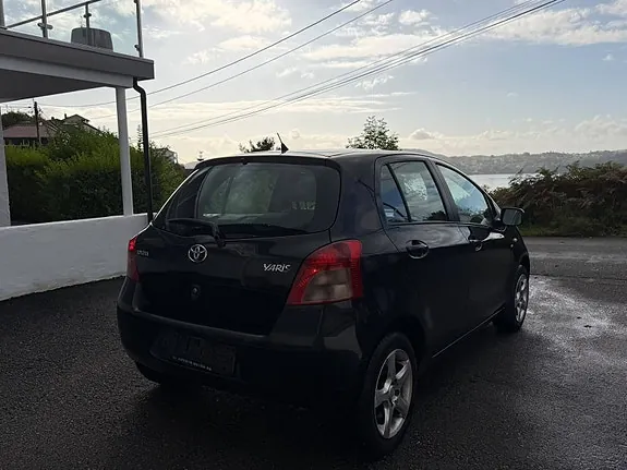 Toyota Yaris 2007 photo 3