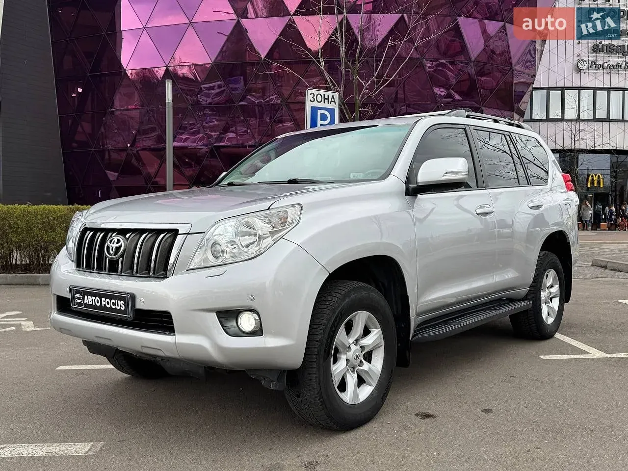 Toyota Land Cruiser Prado 2013 photo 4