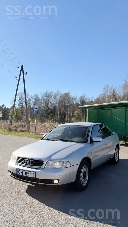 Audi A4 1999 photo 2