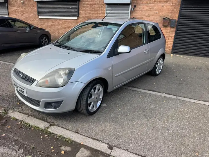 Ford Fiesta 2008 photo 4
