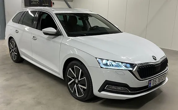 Skoda Octavia 2023 photo 2