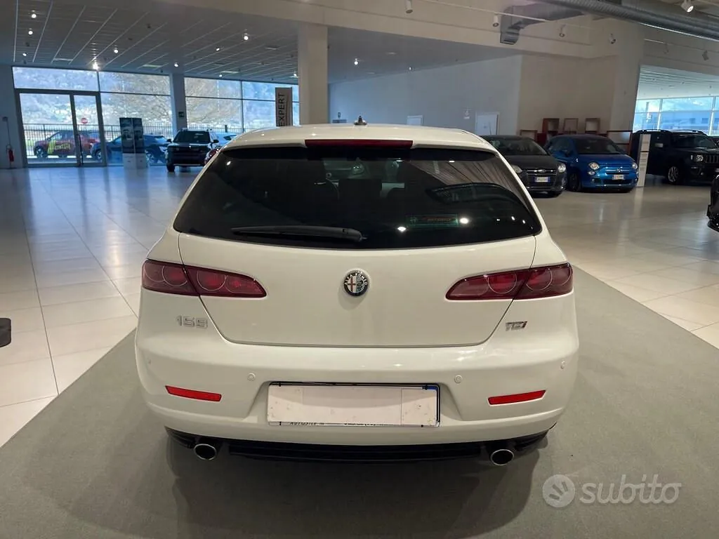 Alfa Romeo 159 2010 photo 4