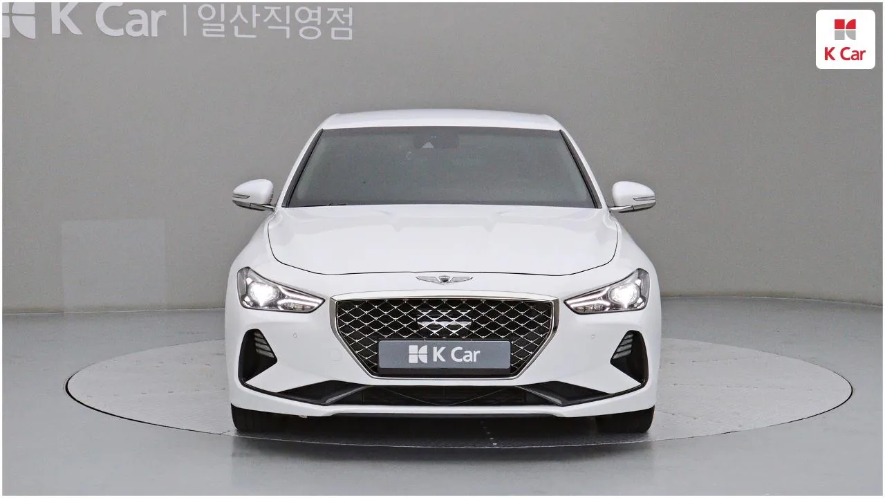 Genesis G70 2019 photo 2