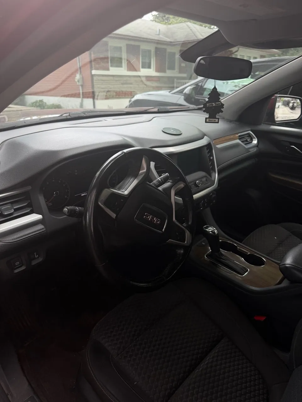 GMC Acadia 2017 photo 5