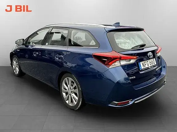 Toyota Auris 2016 photo 3