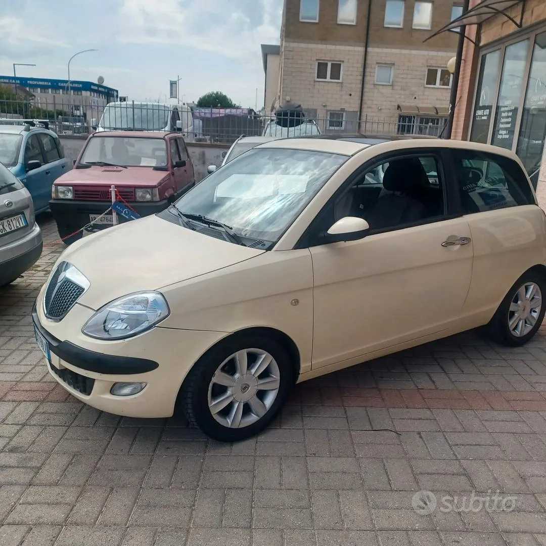 Lancia Ypsilon 2004 photo 3