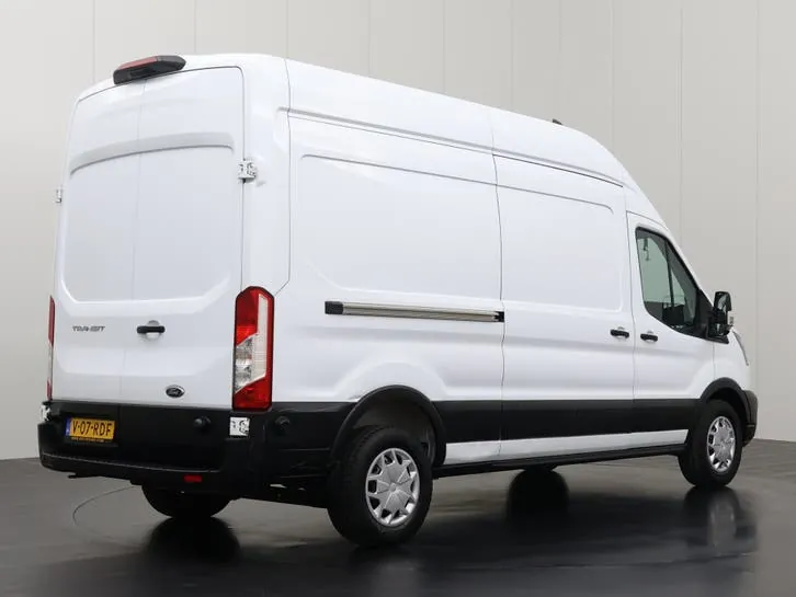 Ford Transit 2024 photo 2