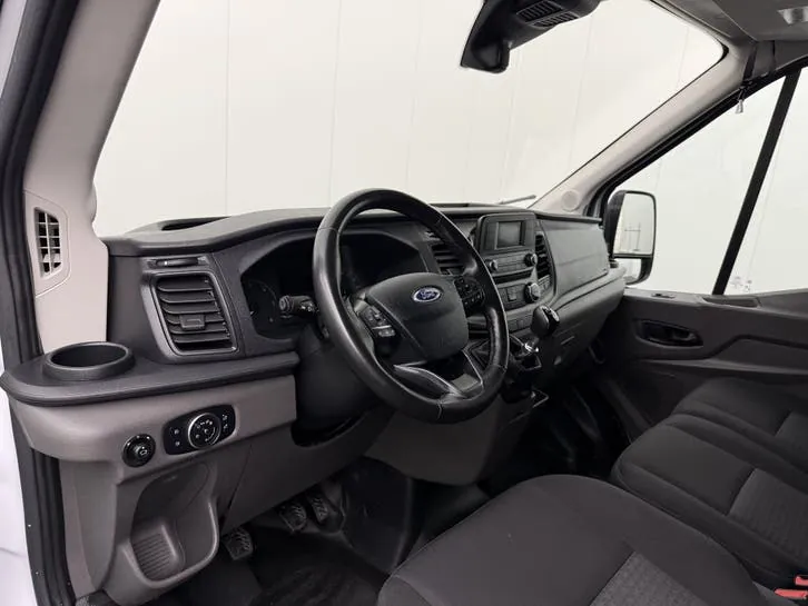 Ford Transit 2024 photo 3