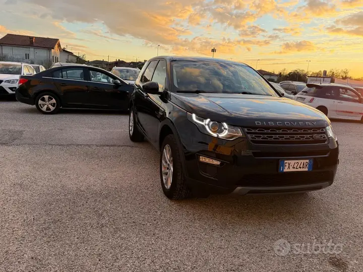 Land Rover Discovery Sport 2019 photo 2