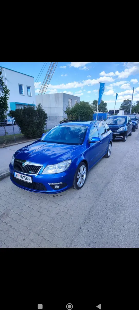 Skoda Octavia 2012 photo 2