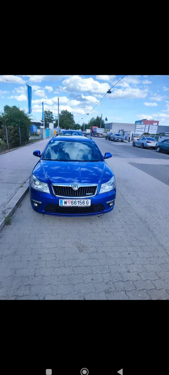 Skoda Octavia 2012 photo 3