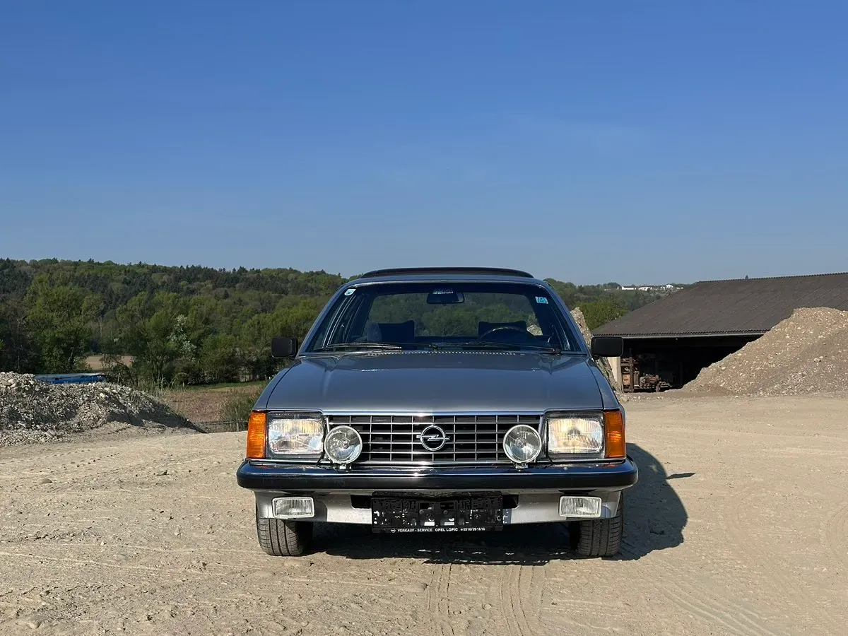 Opel Senator 1978 photo 2