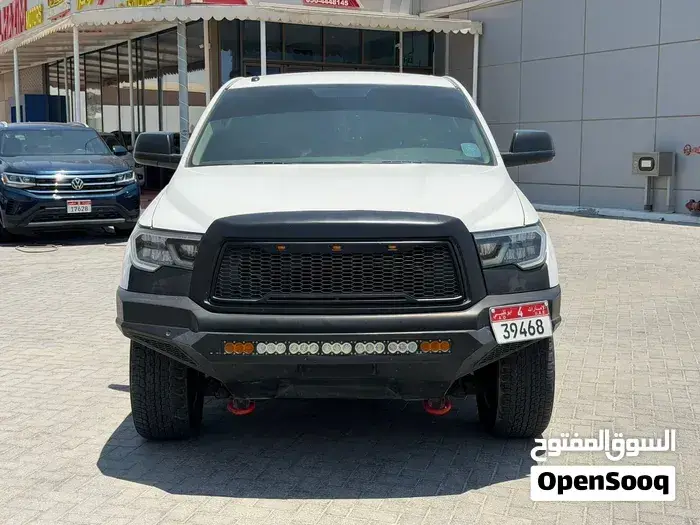 Toyota Tundra 2011 photo 2