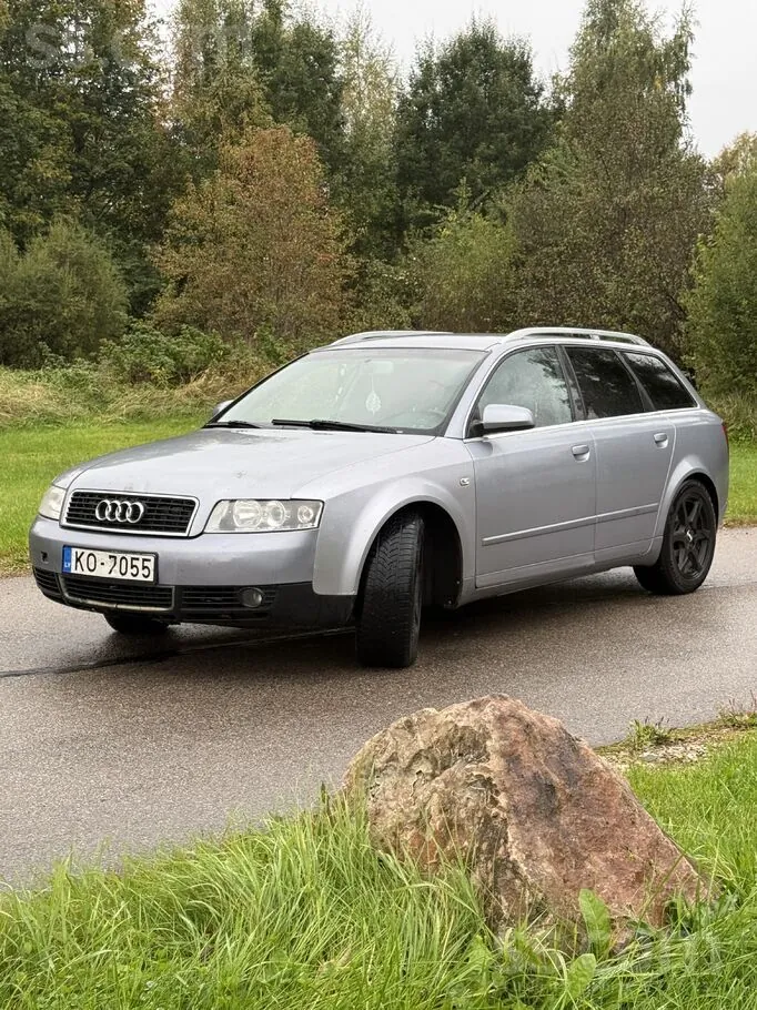 Audi A4 2004 photo 2