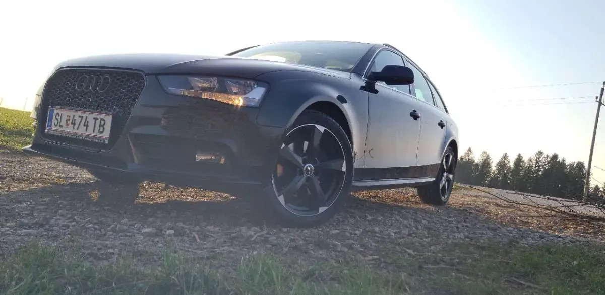 Audi A4 2013 photo 2