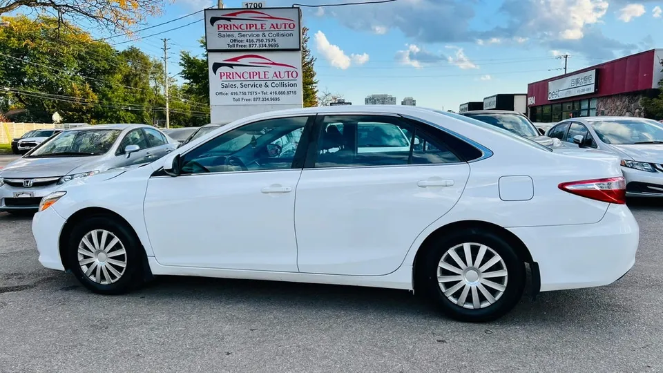Toyota Camry 2016 photo 2