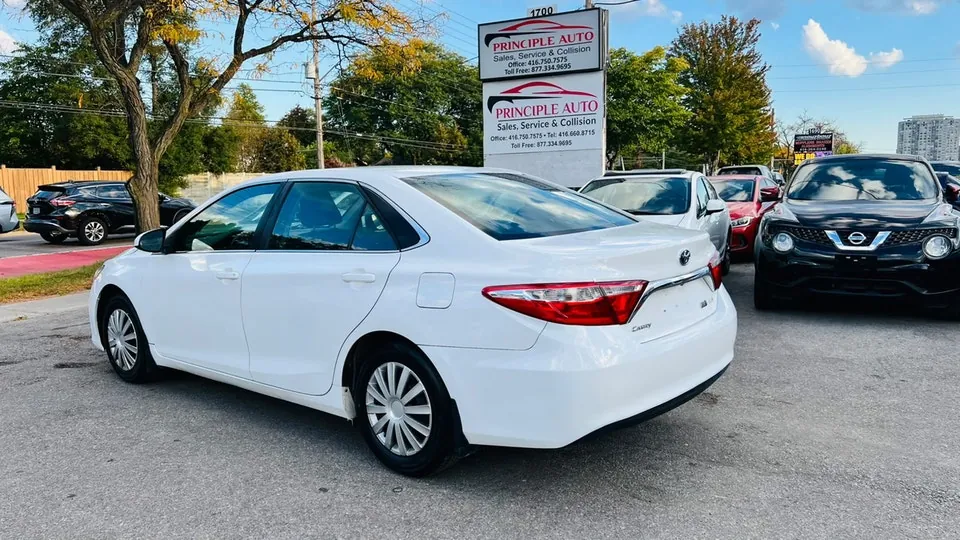Toyota Camry 2016 photo 3