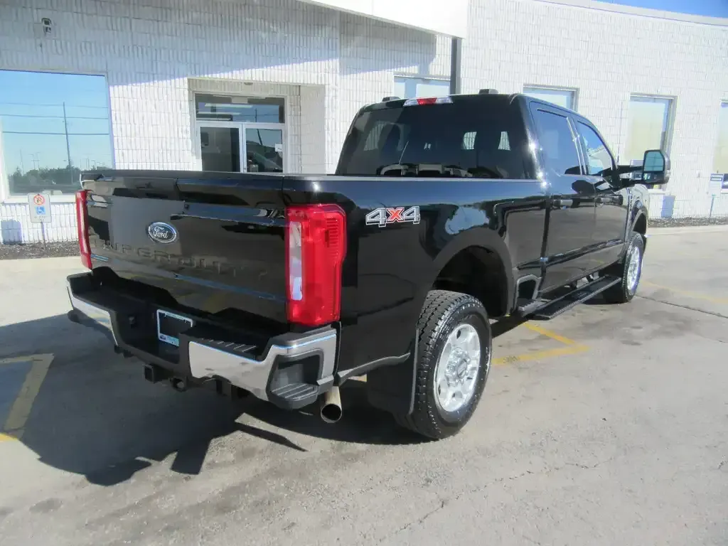 Ford F-250 Super Duty 2025 photo 5