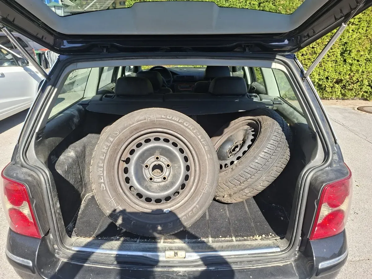 Volkswagen Passat 2002 photo 2
