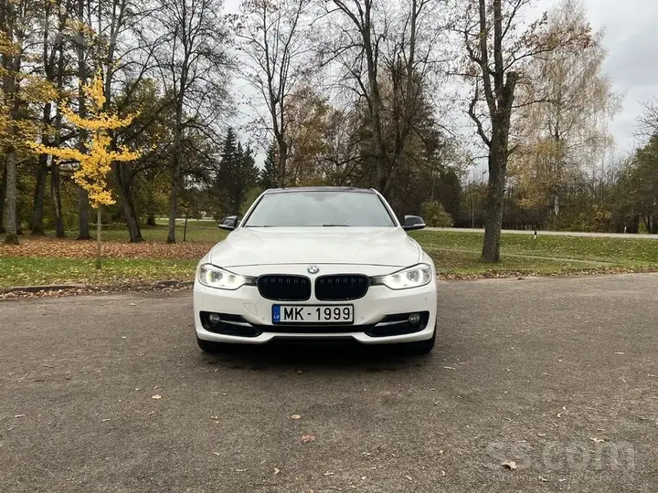 BMW 320D 2012 photo 2