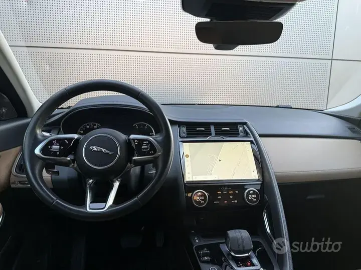 Jaguar E-Pace 2022 photo 3