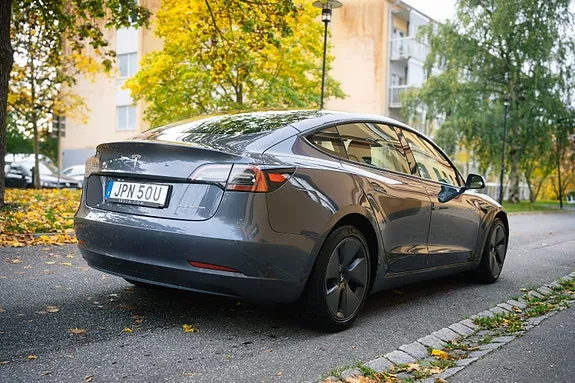 Tesla Model 3 2022 photo 2