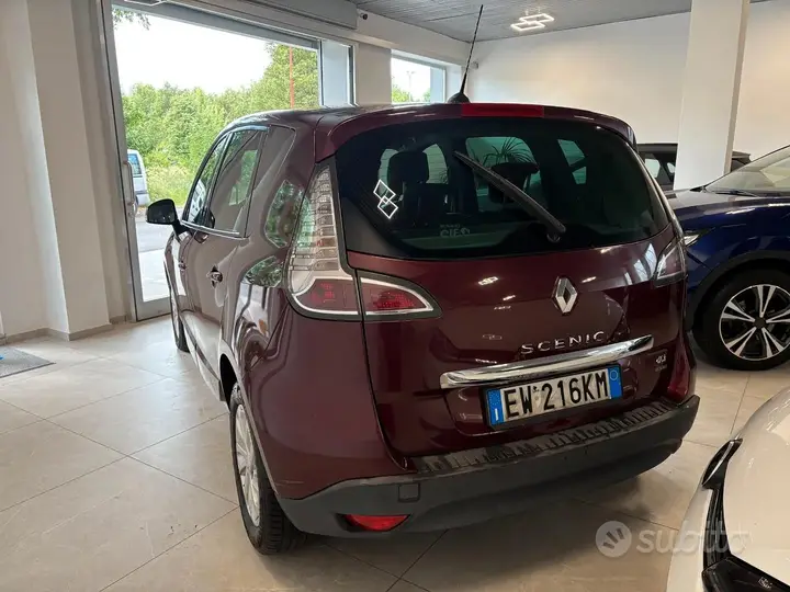 Renault Scenic 2014 photo 4