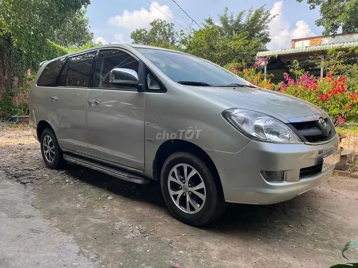 Toyota Innova 2008 photo 2