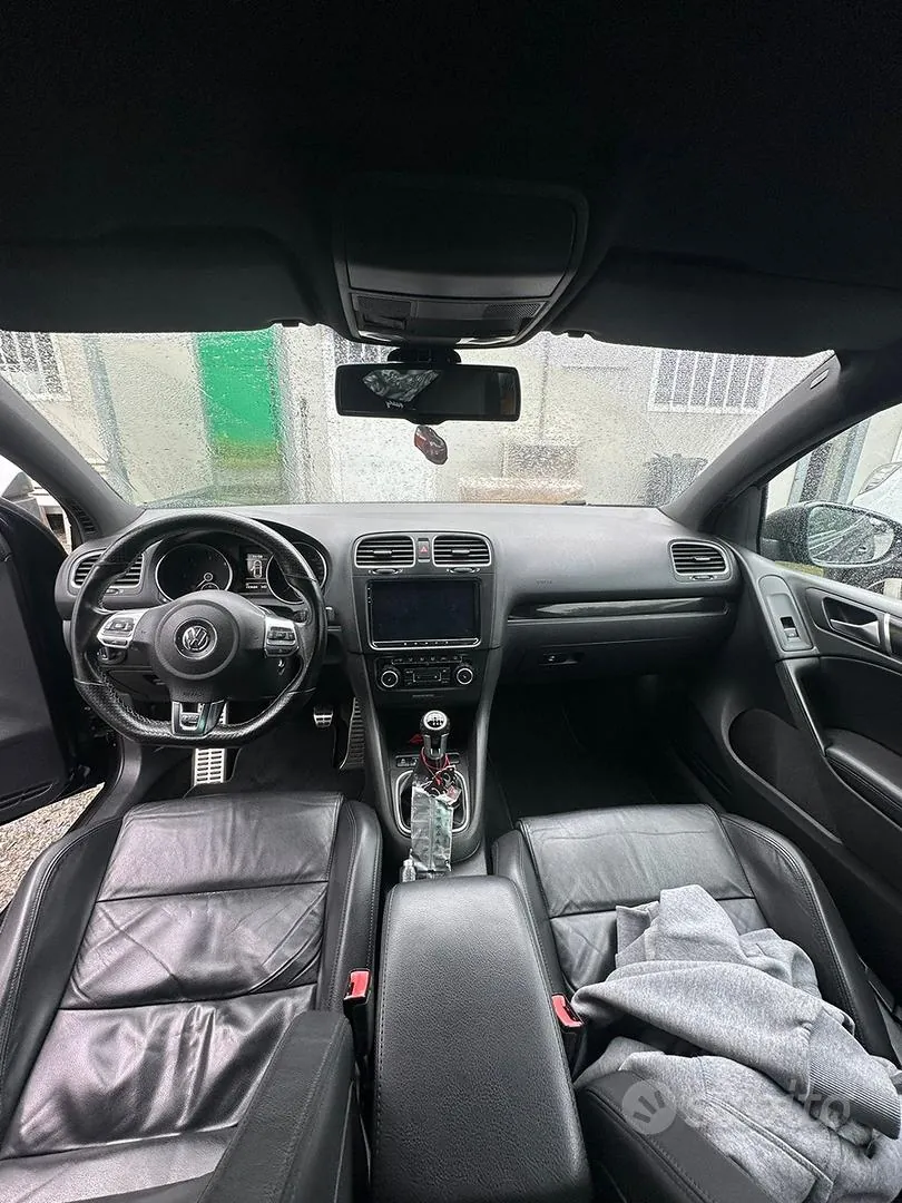 Volkswagen Golf 2010 photo 3