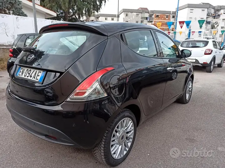 Lancia Ypsilon 2012 photo 4