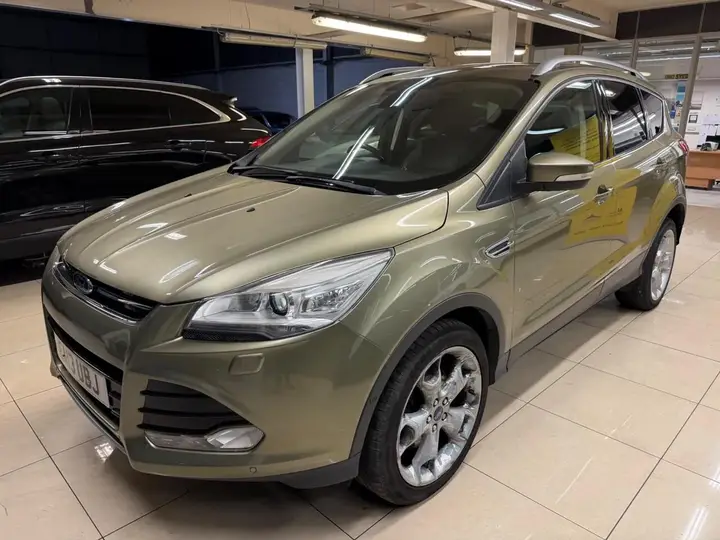 Ford Kuga 2013 photo 4