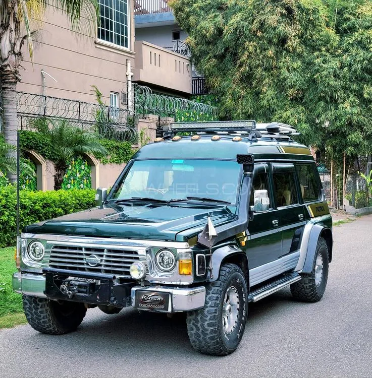 Nissan Safari