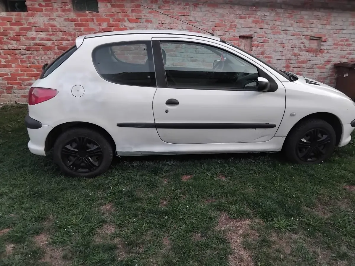 Peugeot 206 2007 photo 3