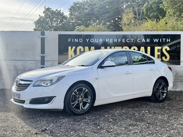 Vauxhall Insignia 2015 photo 3
