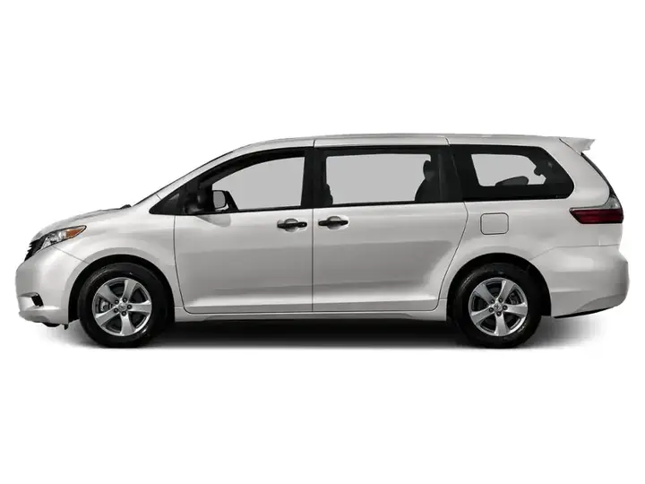 Toyota Sienna 2016 photo 2