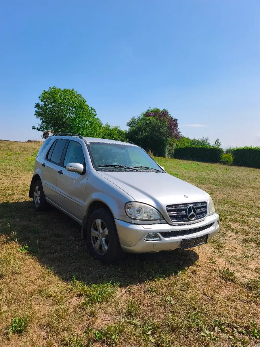 Mercedes-Benz M-Class 2005 photo 2