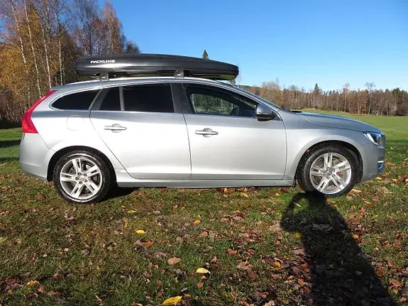 Volvo V60 2016 photo 2