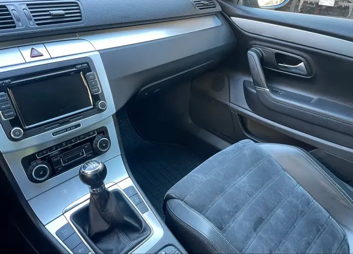 Volkswagen Passat Cc 2010 photo 3