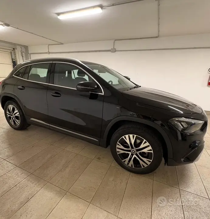 Mercedes-Benz Gla 2024 photo 4