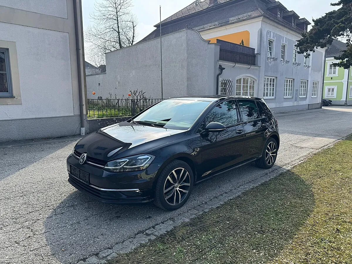 Volkswagen Golf 2017 photo 2