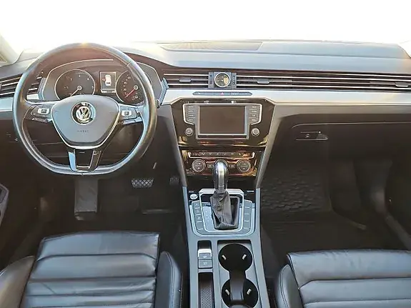 Volkswagen Passat 2016 photo 5