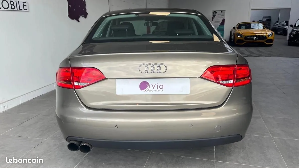 Audi A4 2010 photo 5